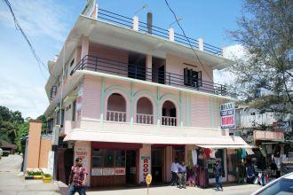 Rolax Tourist Home, Thekkady